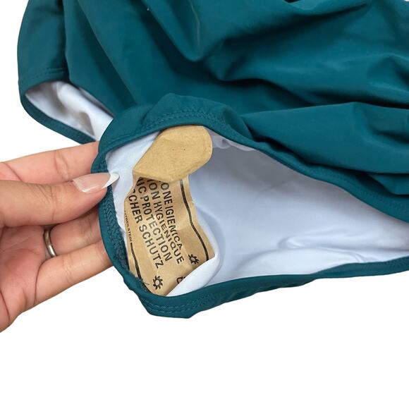 B2Prity Women’s One Piece Swimsuit Size small NWT - Picture 3 of 5